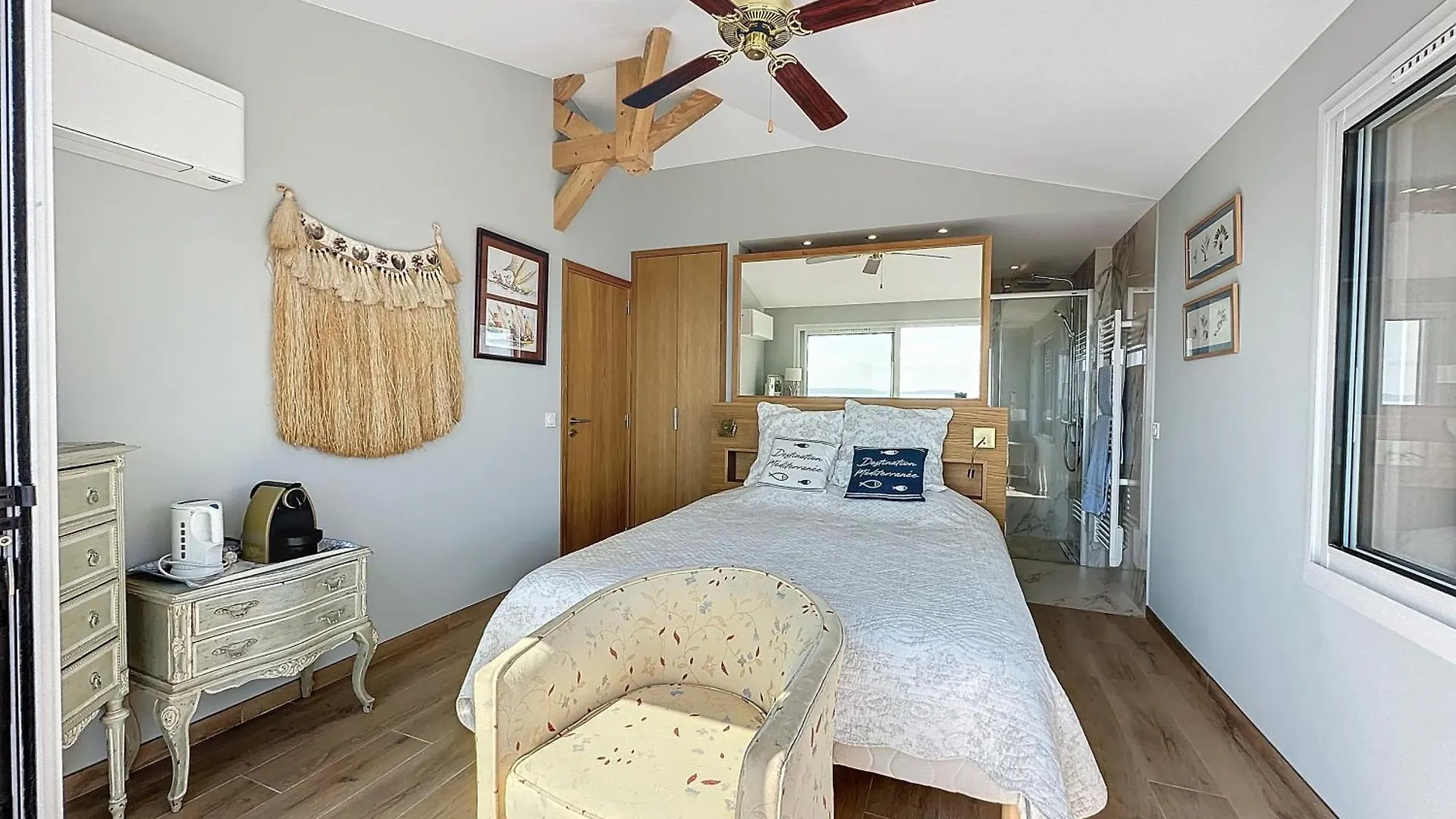 Vue Epoustouflante Sur La Mer Le Lavandou Homestay