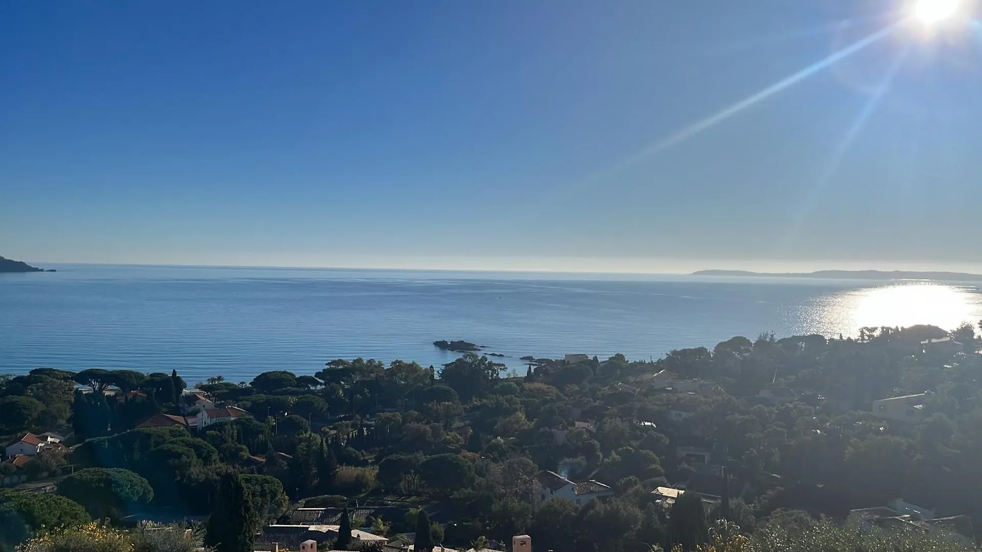 Rum i privatbostad Vue Epoustouflante Sur La Mer Le Lavandou Frankrike